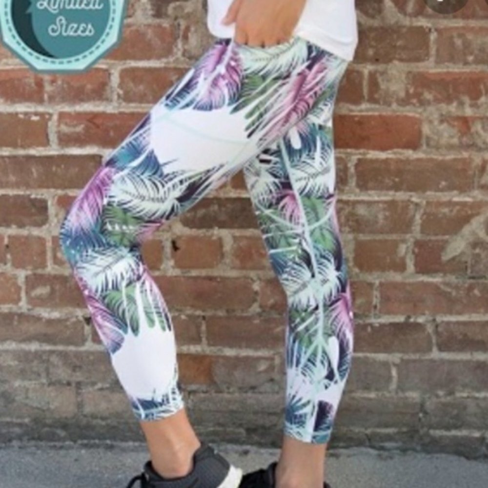 Zyia Active Light N Tight High Rise Leggings 7/8 Palm Leaves Tropical Print